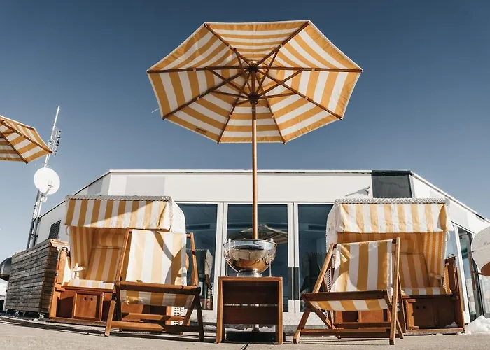 Galaaxy Mountain Hostel--nur Mit Der Gondelbahn Erreichbar Albergue Laax