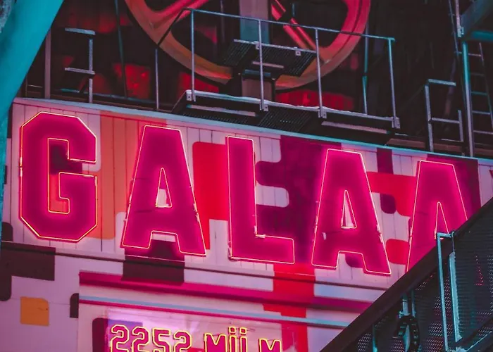 Galaaxy Mountain Hostel--nur Mit Der Gondelbahn Erreichbar Hostal *