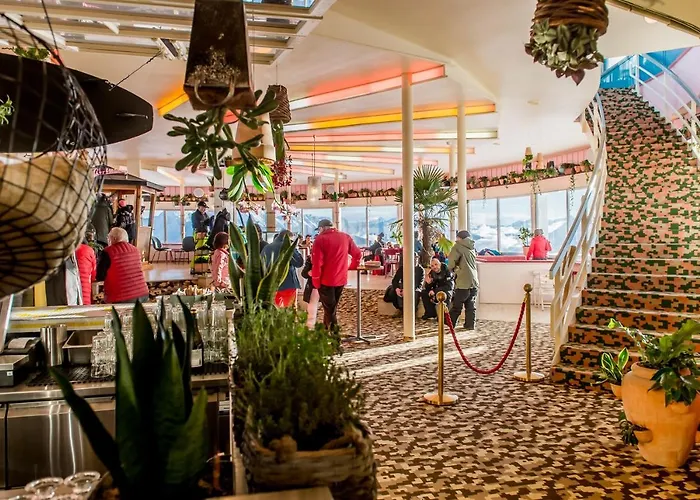 Galaaxy Mountain Hostel--nur Mit Der Gondelbahn Erreichbar Hostel Laax