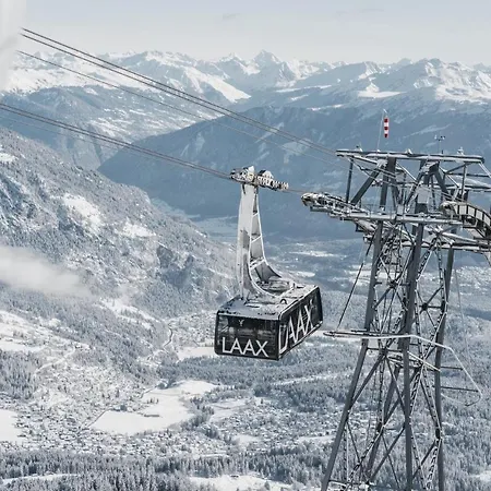 Galaaxy Mountain Vandrerhjem *
