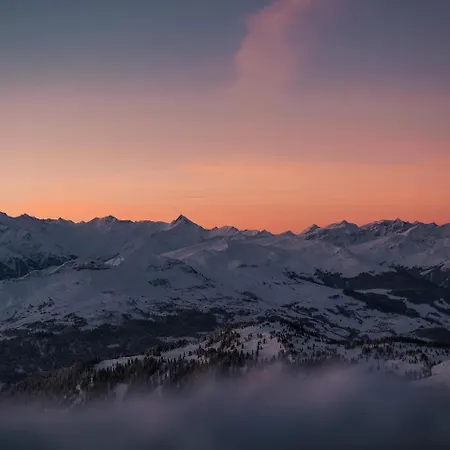 Galaaxy Mountain Albergue Laax